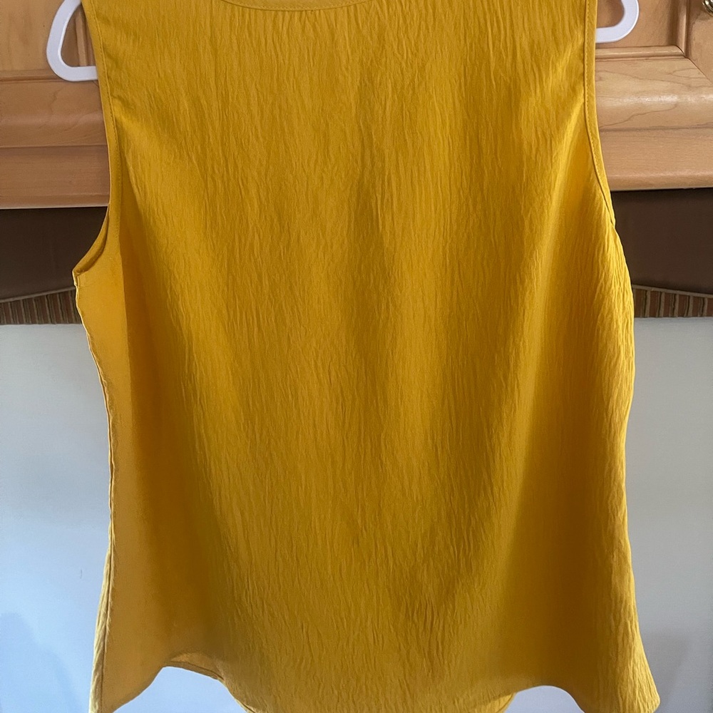 CHARLIE B Yellow Ribbed Tank Top - Picture 2 of 3